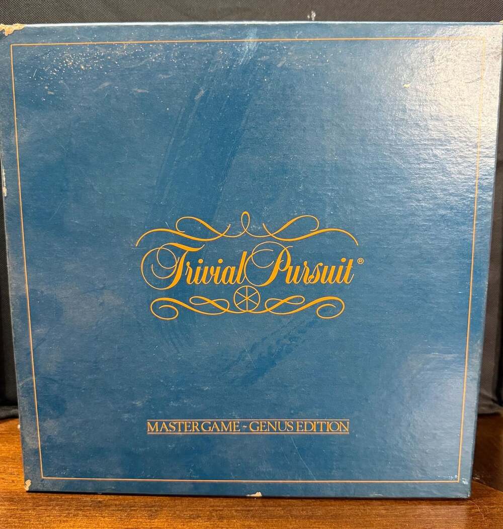 Trivial Pursuit Master Game Genus Edition 1981 Blue Box